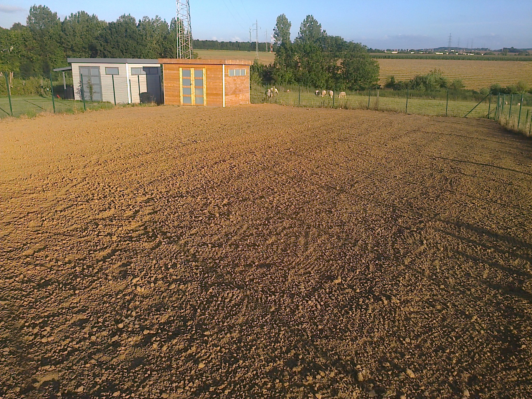 égalisation de terrain pour semer une pelouse